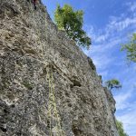 Formule-journée-découverte-escalade-en-falaise